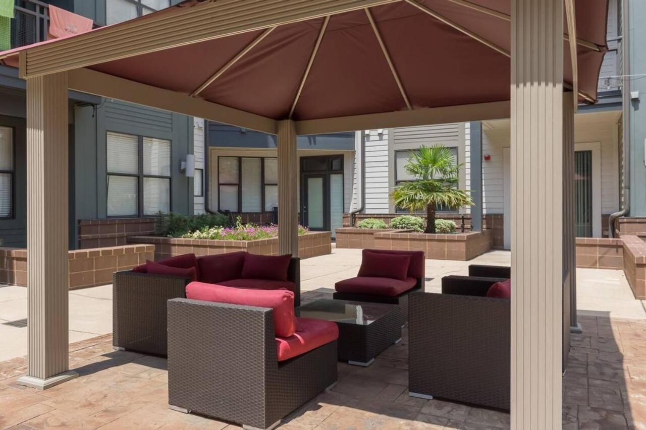 Trifecta Spacious & Beautiful Wifi Superhost Charlotte Exterior photo